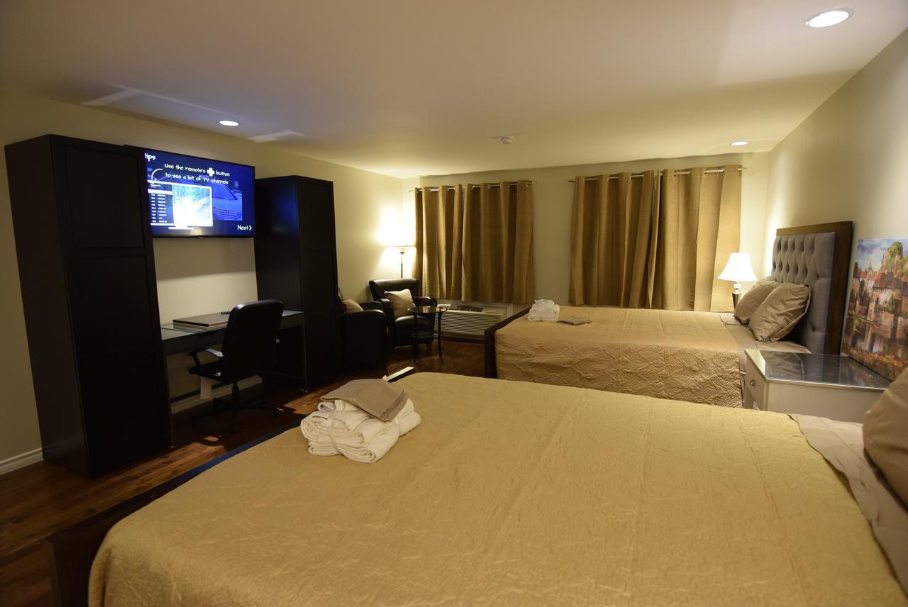 The Lion Inn & Suites Chetwynd Bagian luar foto